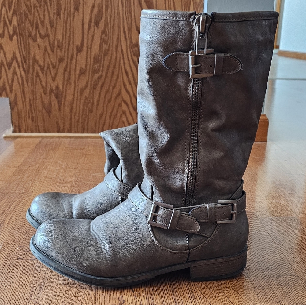 Brown Leather Buckle Boots